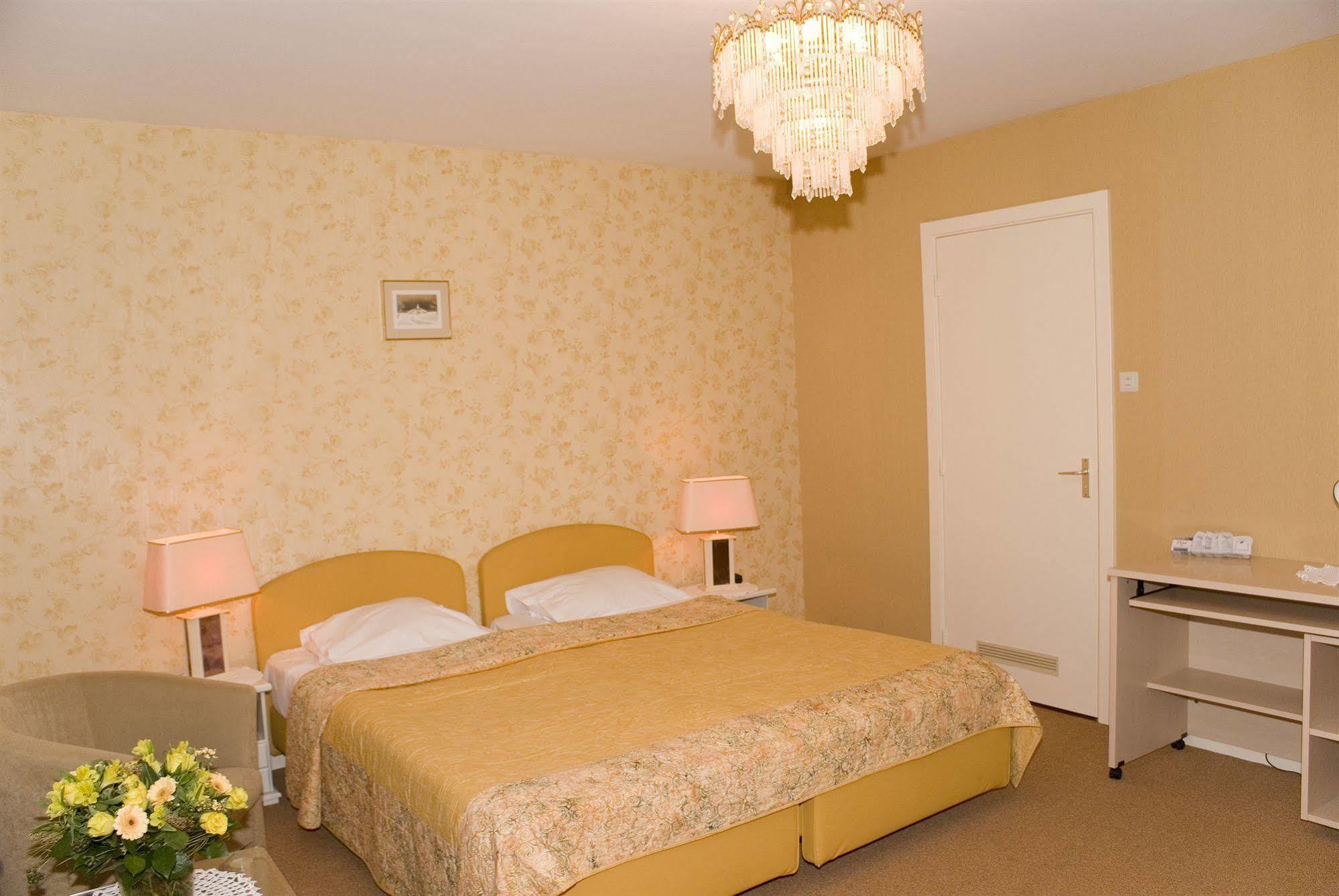 Excelsior 3* The Hague